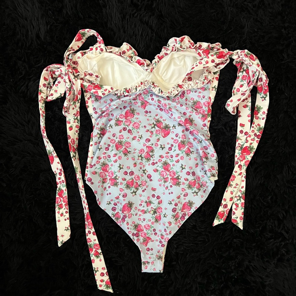 - Love shack fancy bathing suit - Picture 6 of 11